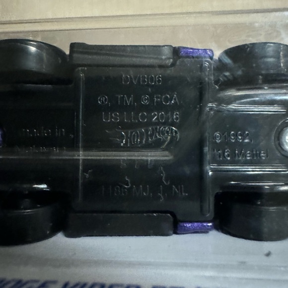 715-PHM 2023 Hot Wheels New Dodge Viper RT/10 Purple, Hw Roadsters 7/10 - Picture 6 of 7